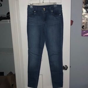 Stretchy, high waisted blue jeans